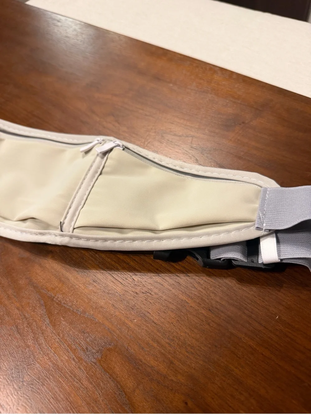 NWOT Running Fitness Waist Belt Bag Pack Cream